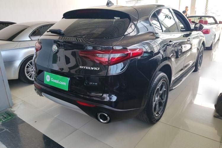 Used Alfa Romeo Stelvio 2017 2.0T 200HP Elite Edition Rear Right 45 Deg