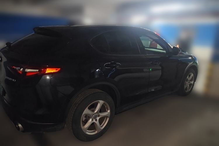 Used Alfa Romeo Stelvio 2017 2.0T 200HP Elite Edition Rear Right 45 Deg