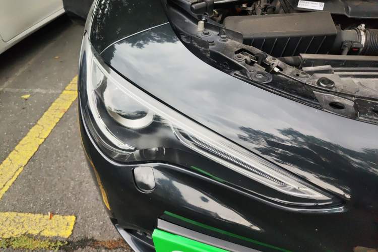 Used Alfa Romeo Stelvio 2017 2.0T 200HP Elite Edition Right Front Headlight