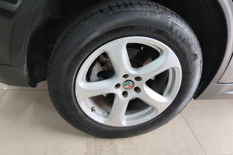 Used Alfa Romeo Stelvio 2017 2.0T 200HP Elite Edition Right Rear Wheel Hub