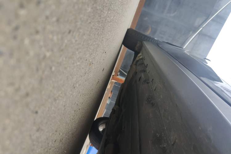 Used Alfa Romeo Stelvio 2017 2.0T 200HP Luxury Edition Right Side Sill