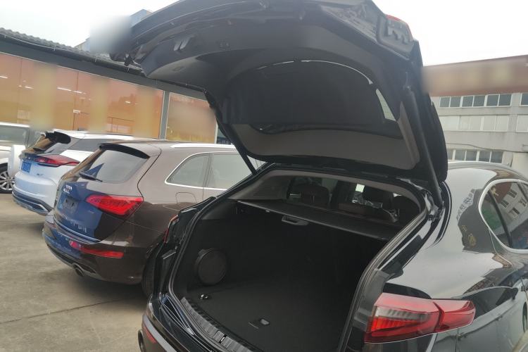 Used Alfa Romeo Stelvio 2017 2.0T 200HP Luxury Edition Trunk
