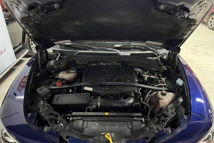 Used Alfa Romeo Stelvio 2017 2.0T 200HP Elite Edition Engine Bay