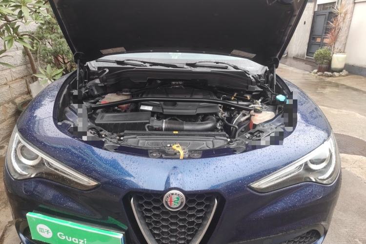 Used Alfa Romeo Stelvio 2017 2.0T 200HP Luxury Edition Engine Bay