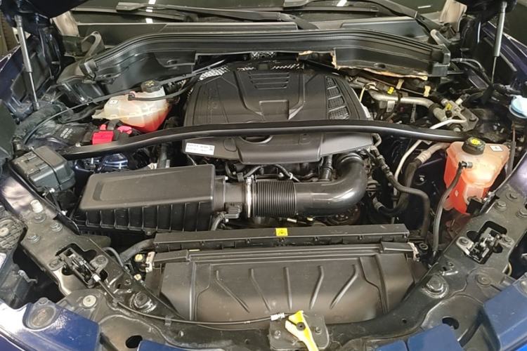 Used Alfa Romeo Stelvio 2017 2.0T 200HP Luxury Edition Engine Bay
