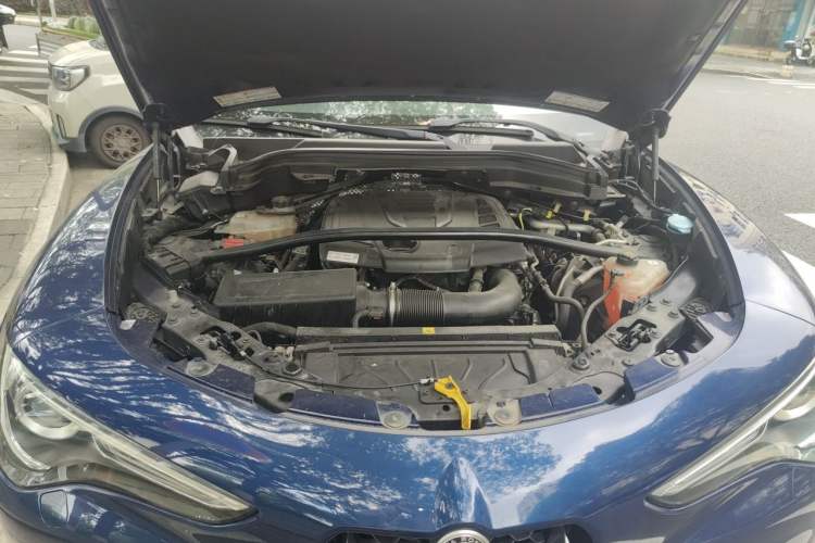 Used Alfa Romeo Stelvio 2017 2.0T 200HP Elite Edition Engine Bay