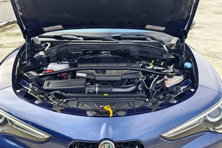 Used Alfa Romeo Stelvio 2017 2.0T 200HP Elite Edition Engine Bay
