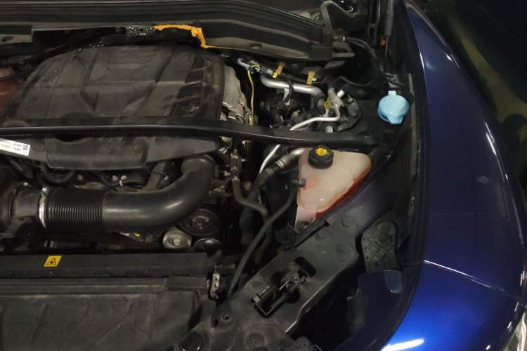 Used Alfa Romeo Stelvio 2017 2.0T 200HP Elite Edition Engine Bay Left