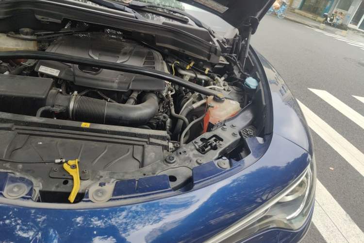 Used Alfa Romeo Stelvio 2017 2.0T 200HP Elite Edition Engine Bay Left