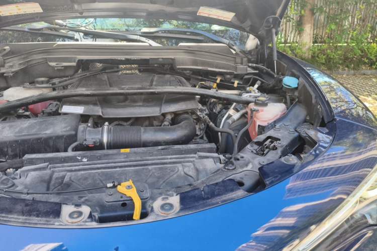Used Alfa Romeo Stelvio 2017 2.0T 200HP Luxury Edition Engine Bay Left