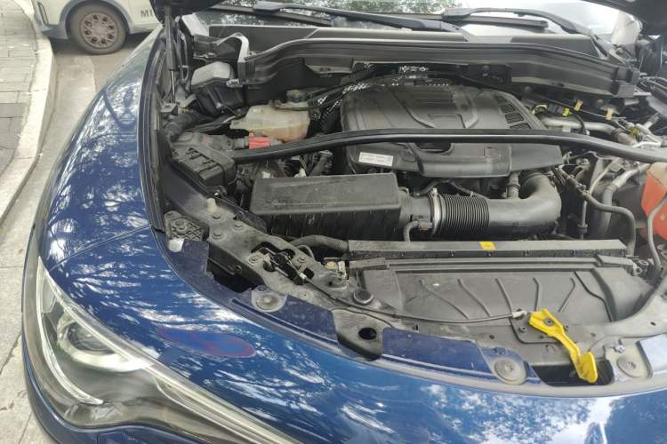 Used Alfa Romeo Stelvio 2017 2.0T 200HP Elite Edition Engine Bay Right