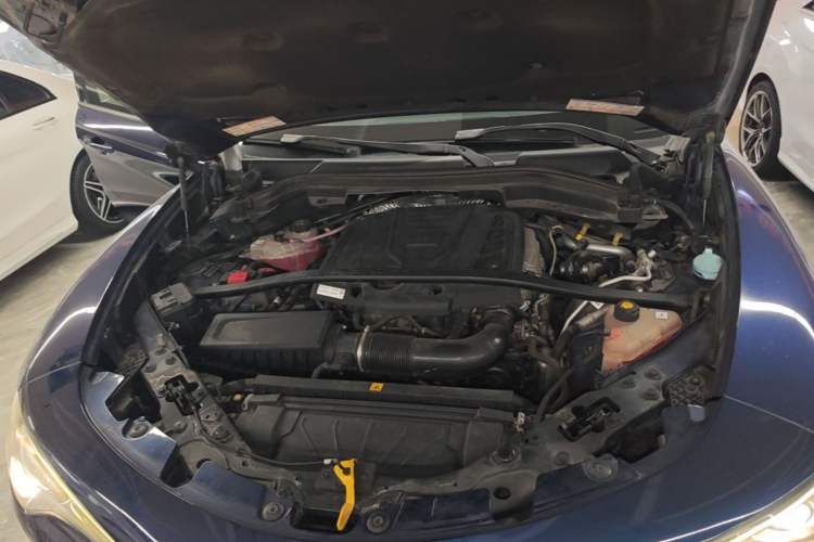 Used Alfa Romeo Stelvio 2017 2.0T 200HP Elite Edition Engine Bay