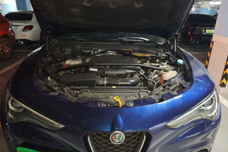 Used Alfa Romeo Stelvio 2017 2.0T 200HP Elite Edition Engine Bay