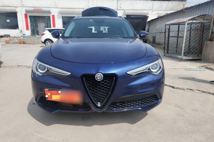 Used Alfa Romeo Stelvio 2017 2.0T 200HP Elite Edition Exterior 1
