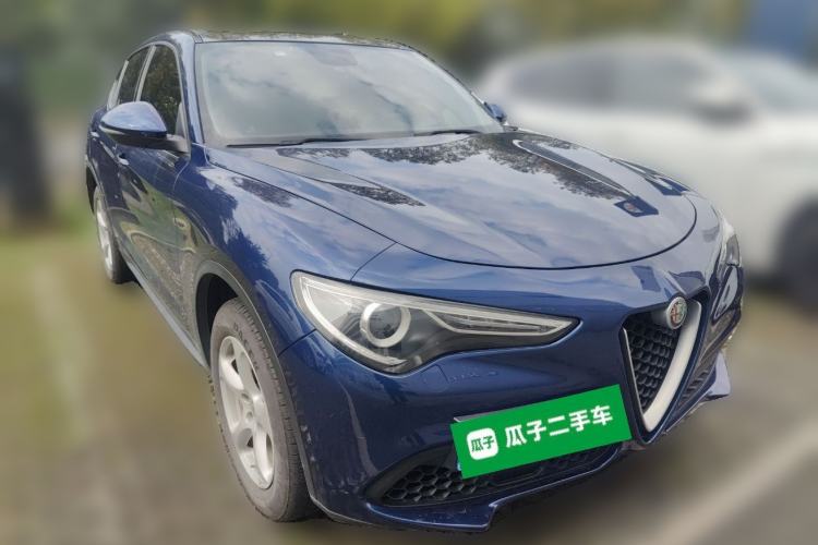 Used Alfa Romeo Stelvio 2017 2.0T 200HP Elite Edition Exterior 2