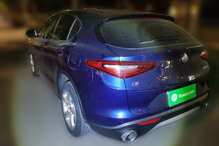 Used Alfa Romeo Stelvio 2017 2.0T 200HP Elite Edition Exterior 3