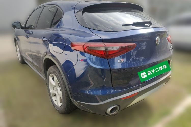 Used Alfa Romeo Stelvio 2017 2.0T 200HP Elite Edition Exterior 3