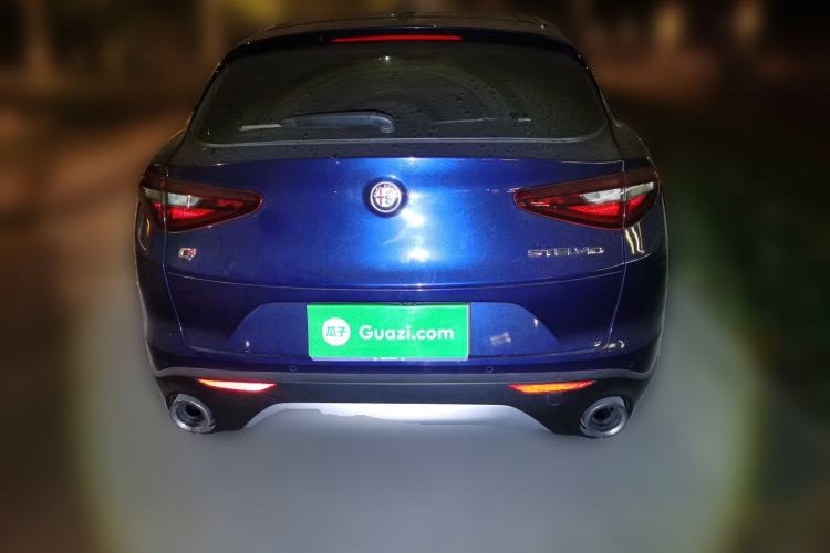 Used Alfa Romeo Stelvio 2017 2.0T 200HP Elite Edition Exterior 4