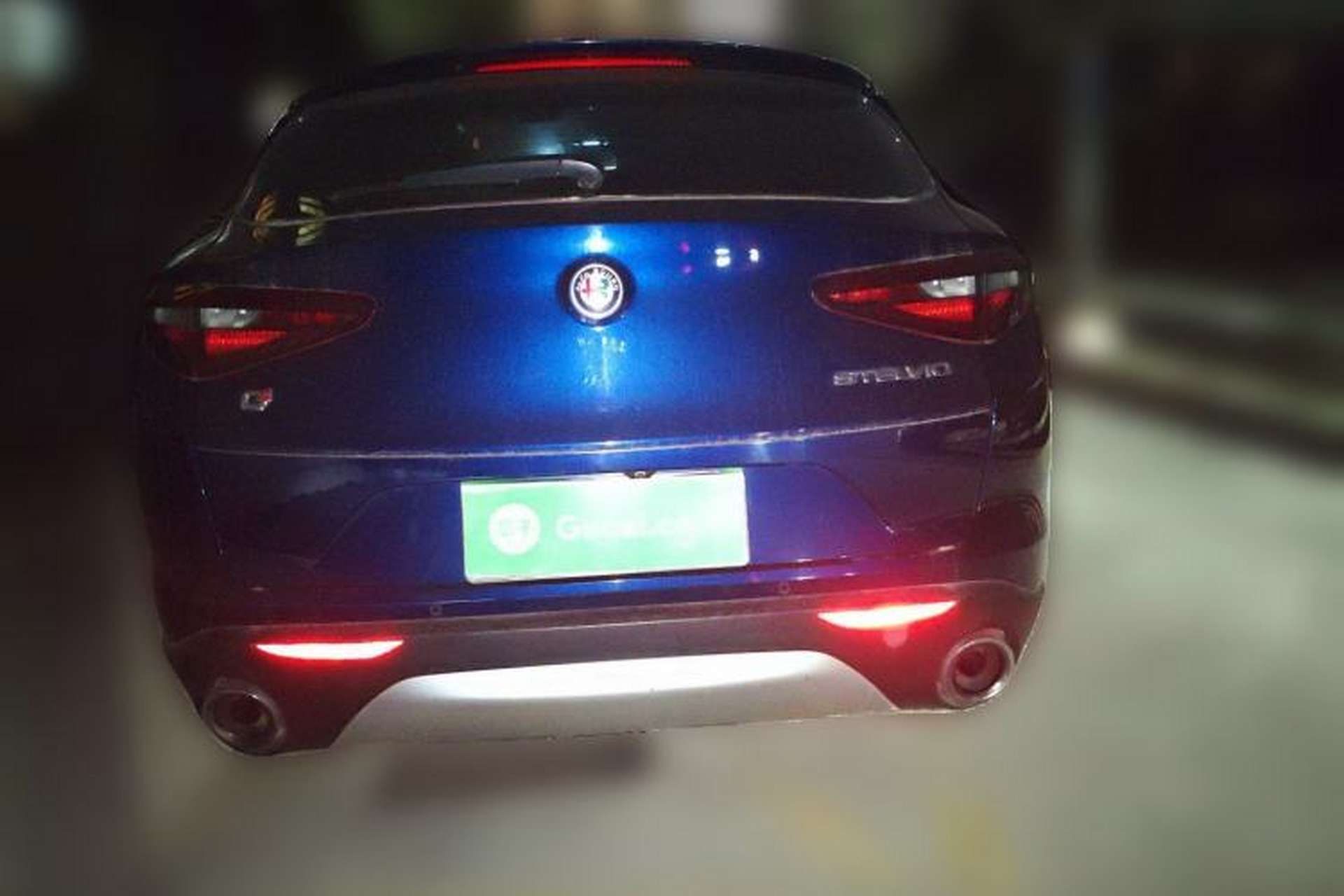 Used Alfa Romeo Stelvio 2017 2.0T 200HP Elite Edition Exterior 4