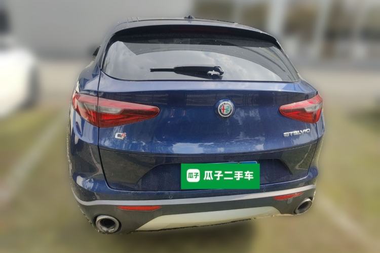 Used Alfa Romeo Stelvio 2017 2.0T 200HP Elite Edition Exterior 4