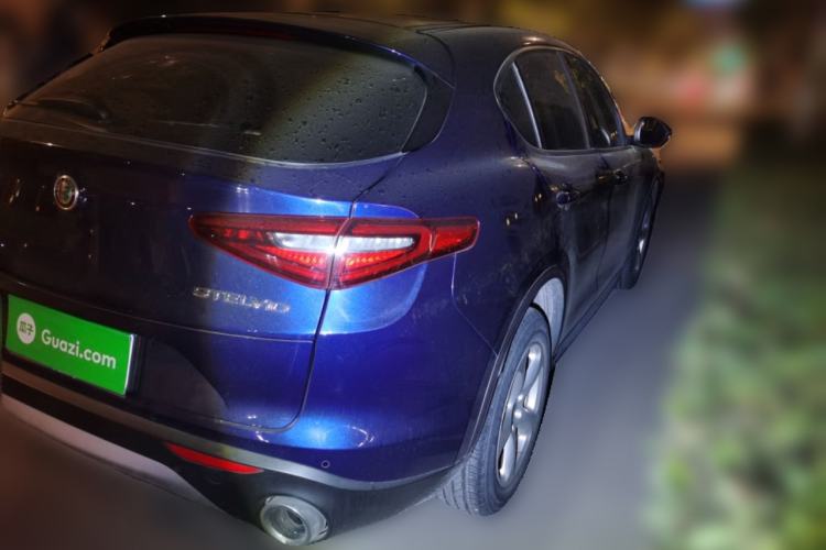 Used Alfa Romeo Stelvio 2017 2.0T 200HP Elite Edition Exterior 5