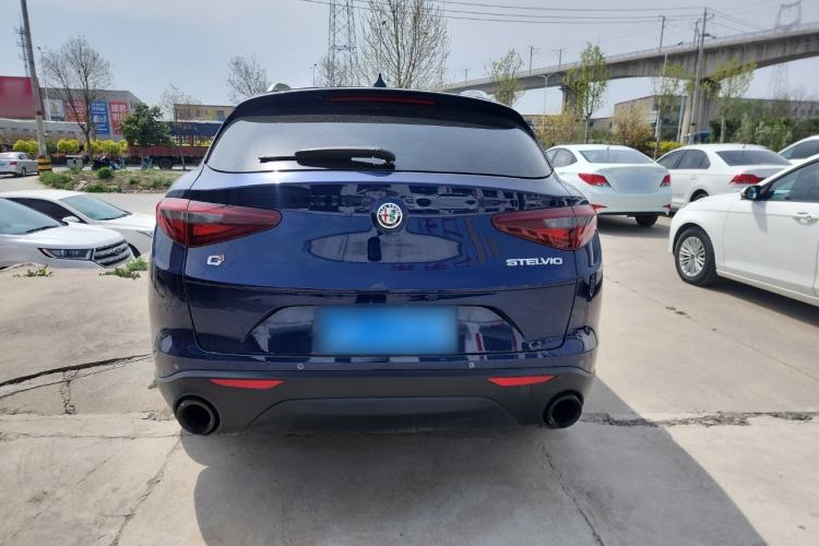 Used Alfa Romeo Stelvio 2017 2.0T 200HP Elite Edition Exterior 5