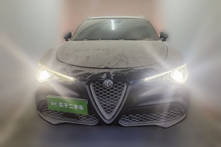Used Alfa Romeo Stelvio 2017 2.0T 200HP Luxury Edition Front