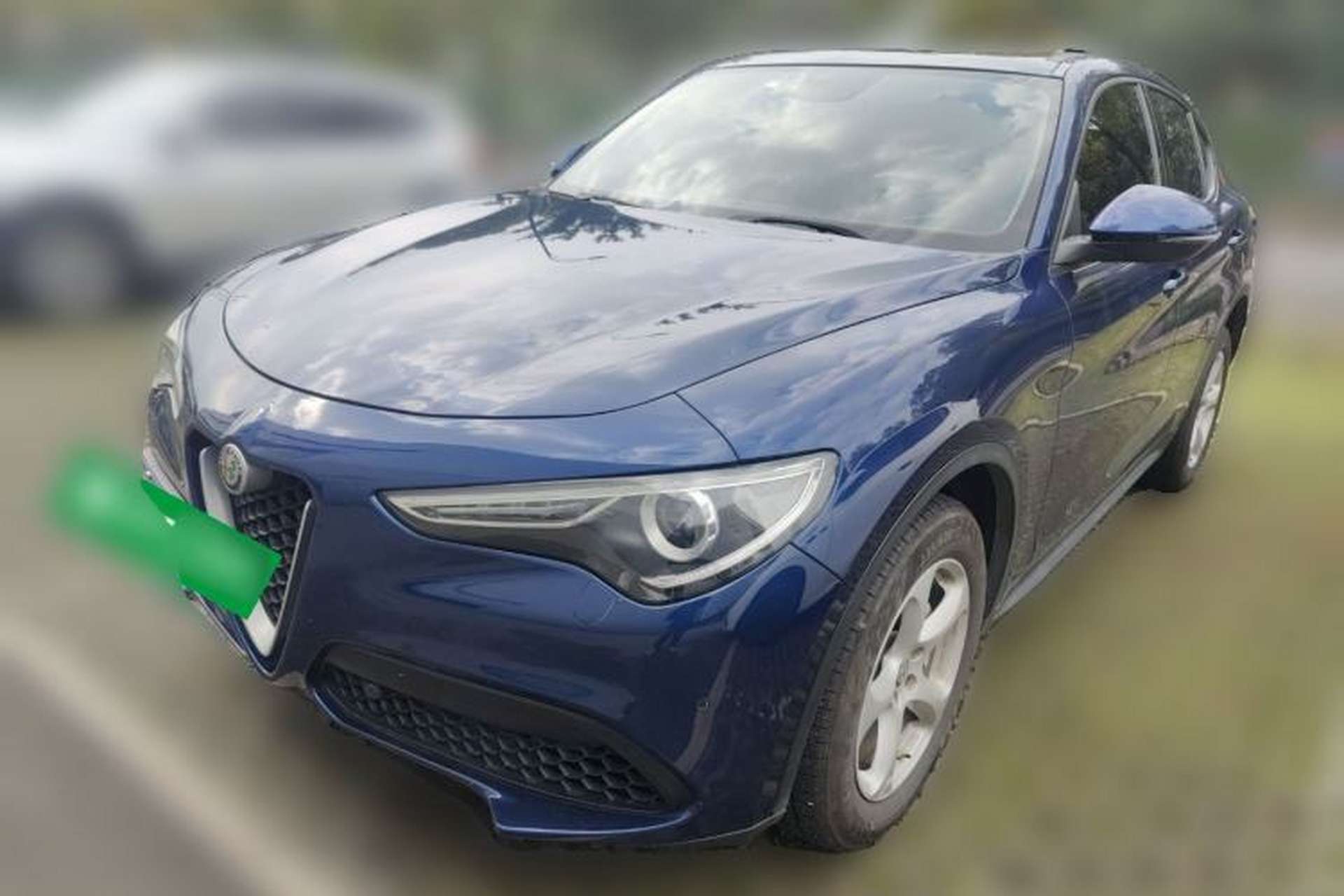 Used Alfa Romeo Stelvio 2017 2.0T 200HP Elite Edition Front Left 45 Deg