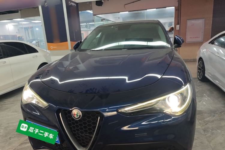Used Alfa Romeo Stelvio 2017 2.0T 200HP Elite Edition Front