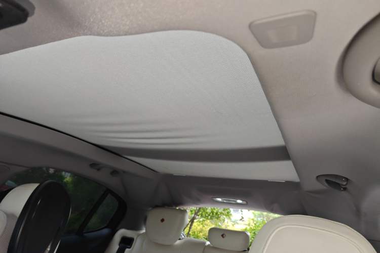 Used Alfa Romeo Stelvio 2017 2.0T 200HP Elite Edition Headliner