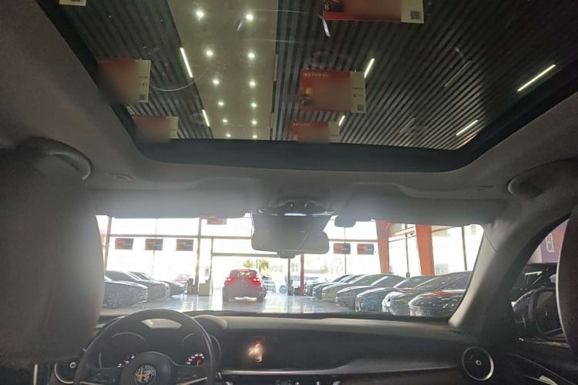 Used Alfa Romeo Stelvio 2017 2.0T 200HP Elite Edition Headliner