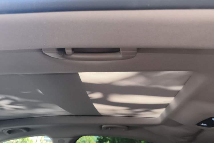 Used Alfa Romeo Stelvio 2017 2.0T 200HP Luxury Edition Headliner