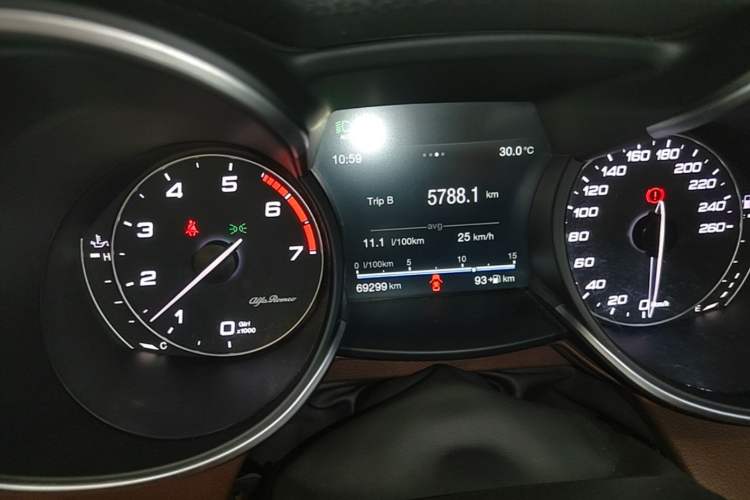 Used Alfa Romeo Stelvio 2017 2.0T 200HP Luxury Edition Instrument Cluster