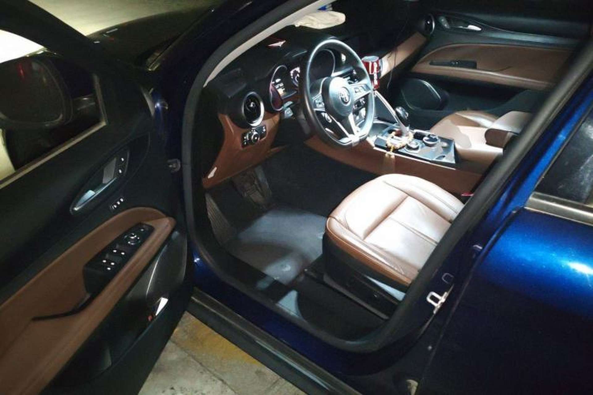 Used Alfa Romeo Stelvio 2017 2.0T 200HP Elite Edition Interior 3