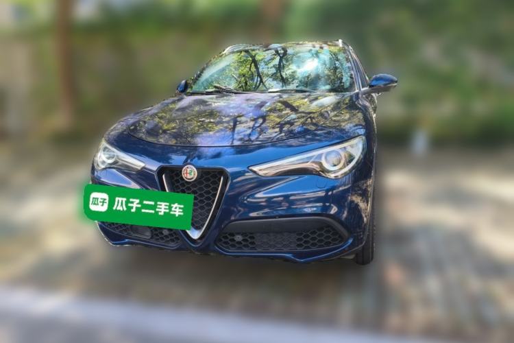 Alfa Romeo Stelvio 2017