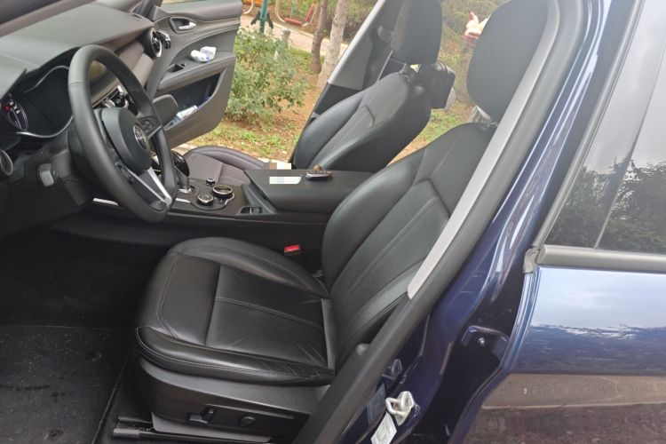 Used Alfa Romeo Stelvio 2017 2.0T 200HP Elite Edition Left Front Seat