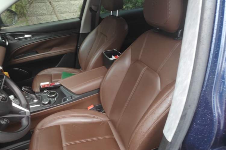 Used Alfa Romeo Stelvio 2017 2.0T 200HP Luxury Edition Left Front Seat