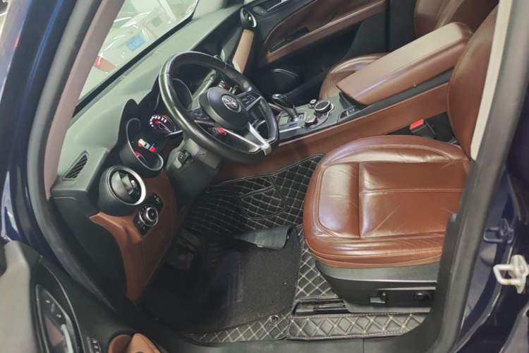 Used Alfa Romeo Stelvio 2017 2.0T 200HP Elite Edition Left Front Seat