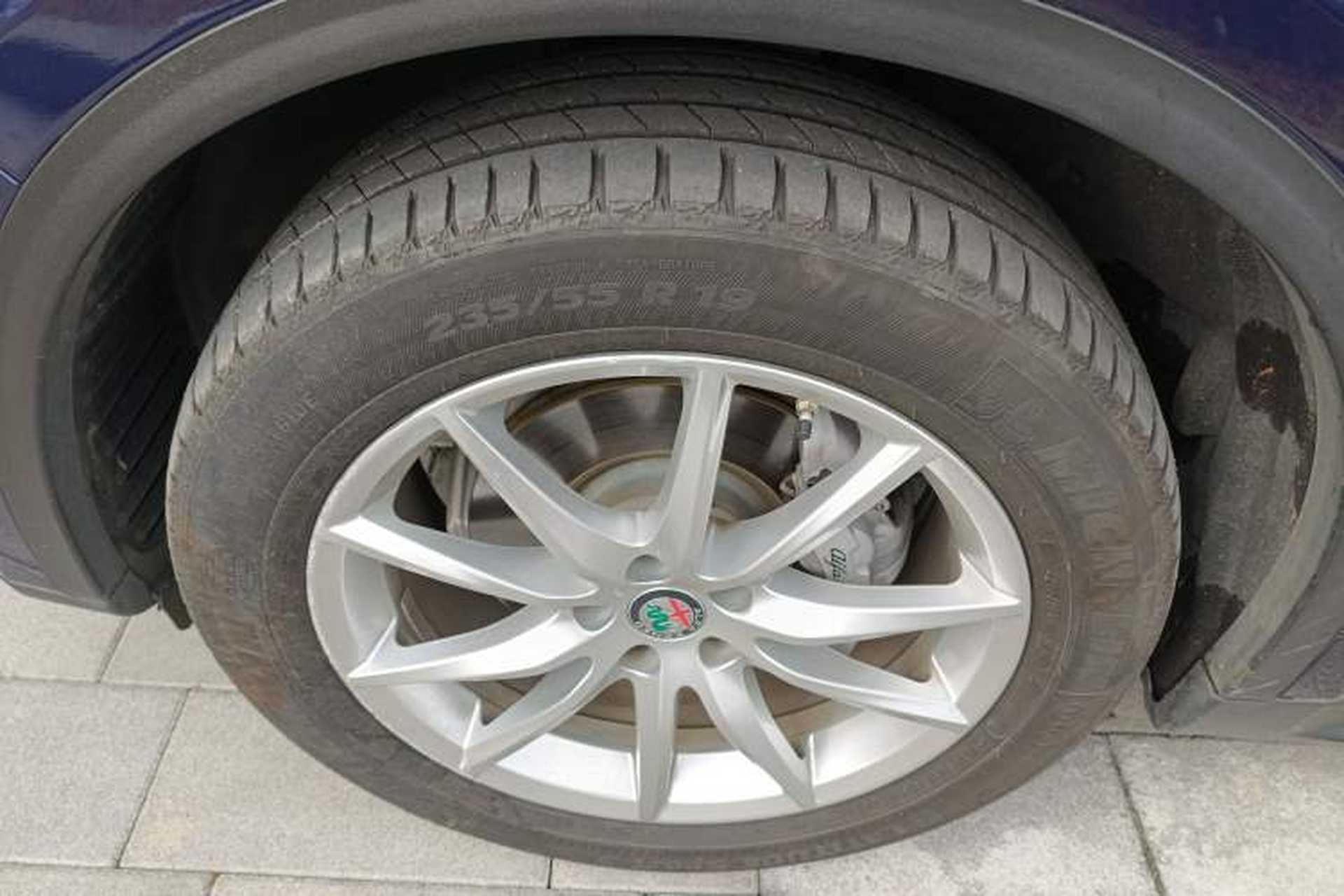 Used Alfa Romeo Stelvio 2017 2.0T 200HP Luxury Edition Left Front Wheel Hub