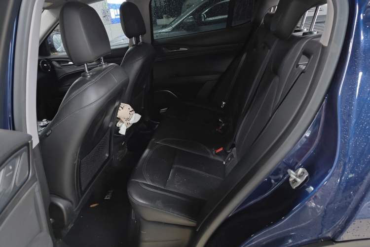 Used Alfa Romeo Stelvio 2017 2.0T 200HP Elite Edition Left Rear Seat