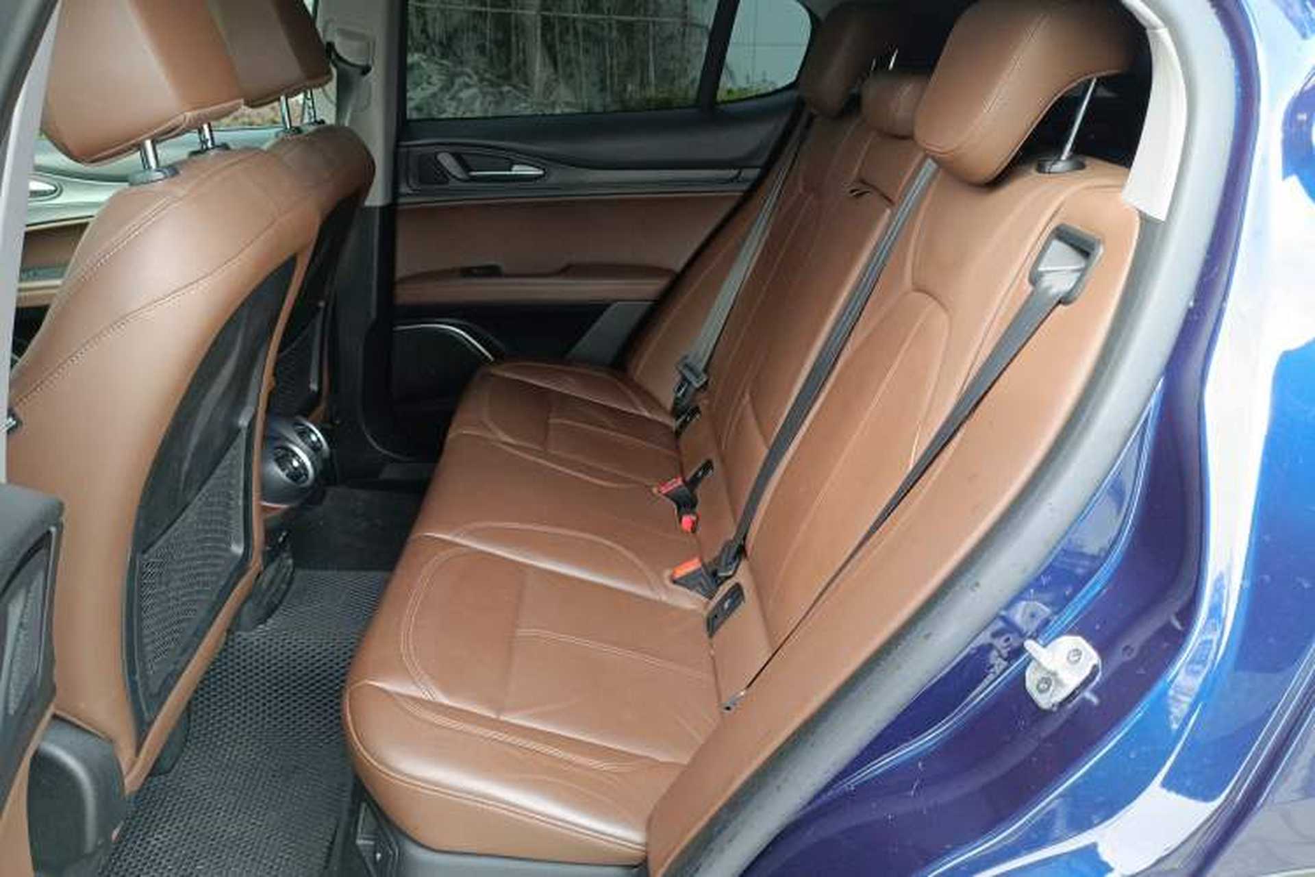 Used Alfa Romeo Stelvio 2017 2.0T 200HP Luxury Edition Left Rear Seat