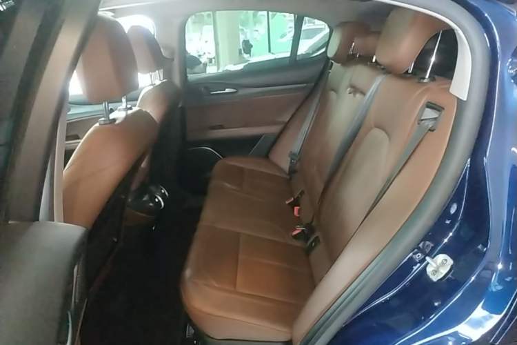 Used Alfa Romeo Stelvio 2017 2.0T 200HP Elite Edition Left Rear Seat