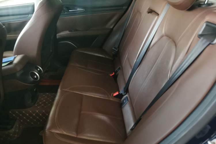 Used Alfa Romeo Stelvio 2017 2.0T 200HP Elite Edition Left Rear Seat