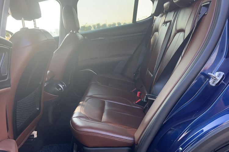 Used Alfa Romeo Stelvio 2017 2.0T 200HP Elite Edition Left Rear Seat
