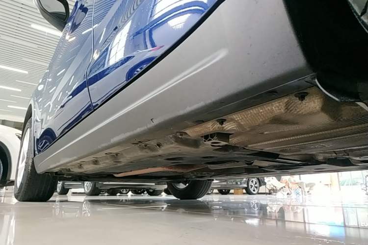 Used Alfa Romeo Stelvio 2017 2.0T 200HP Elite Edition Left Side Sill