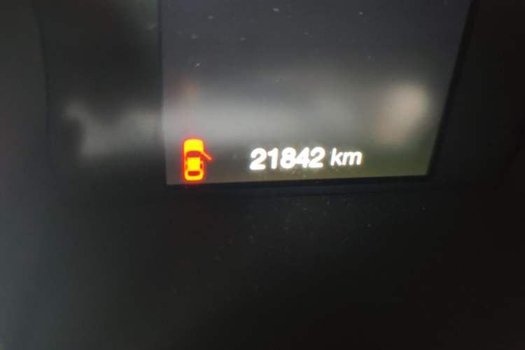 Used Alfa Romeo Stelvio 2017 2.0T 200HP Elite Edition Odometer Close Up