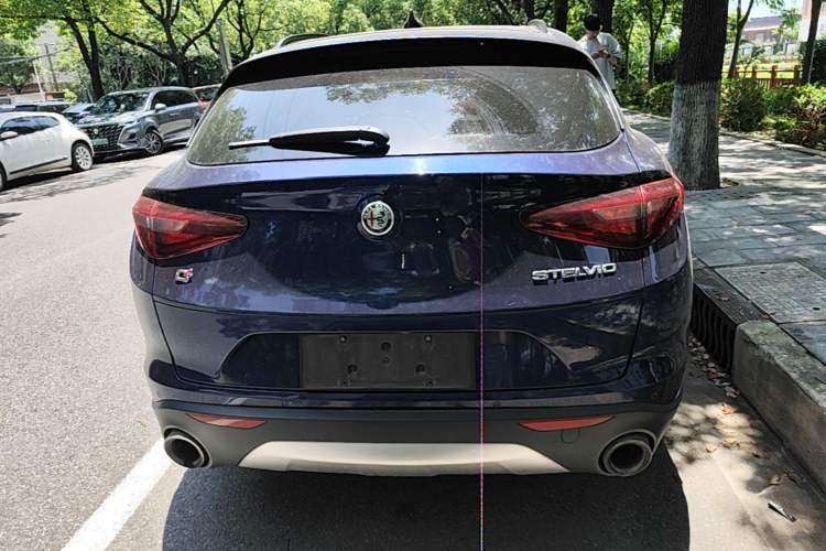 Used Alfa Romeo Stelvio 2017 2.0T 200HP Luxury Edition Rear