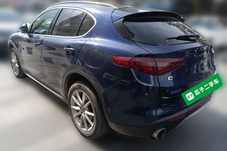 Used Alfa Romeo Stelvio 2017 2.0T 200HP Luxury Edition Rear Left 45 Deg