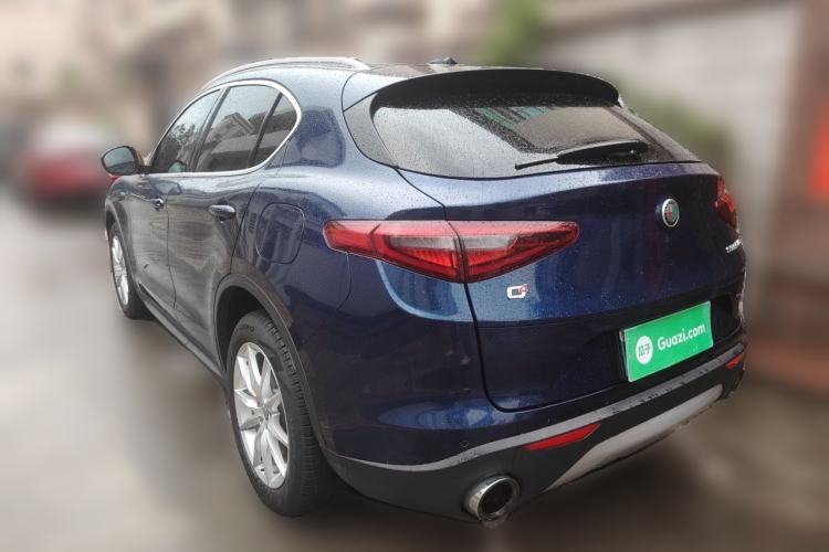 Used Alfa Romeo Stelvio 2017 2.0T 200HP Luxury Edition Rear Left 45 Deg
