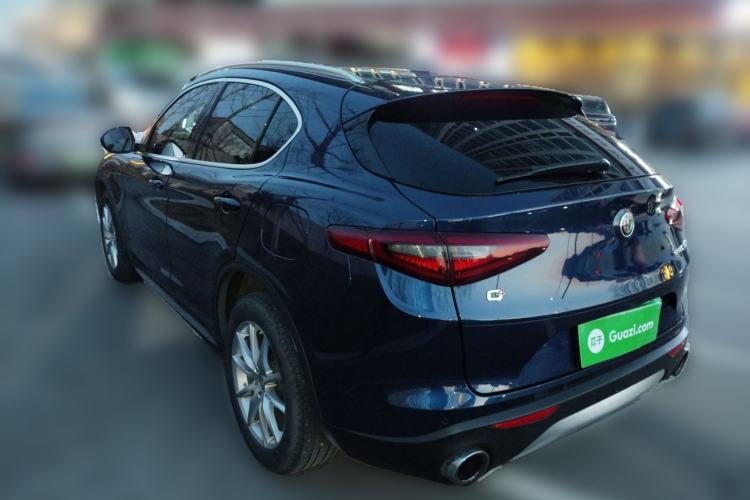 Used Alfa Romeo Stelvio 2017 2.0T 200HP Luxury Edition Rear Left 45 Deg